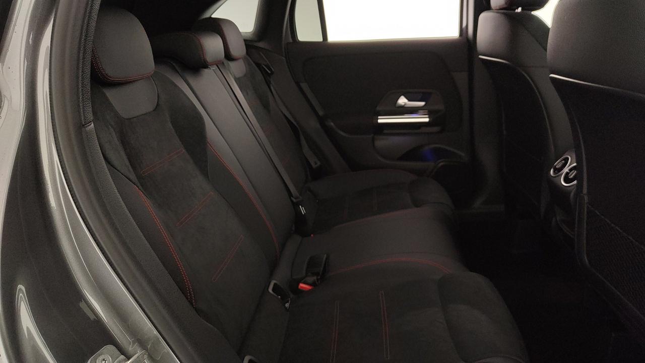 Mercedes-Benz GLA 200 d automatic