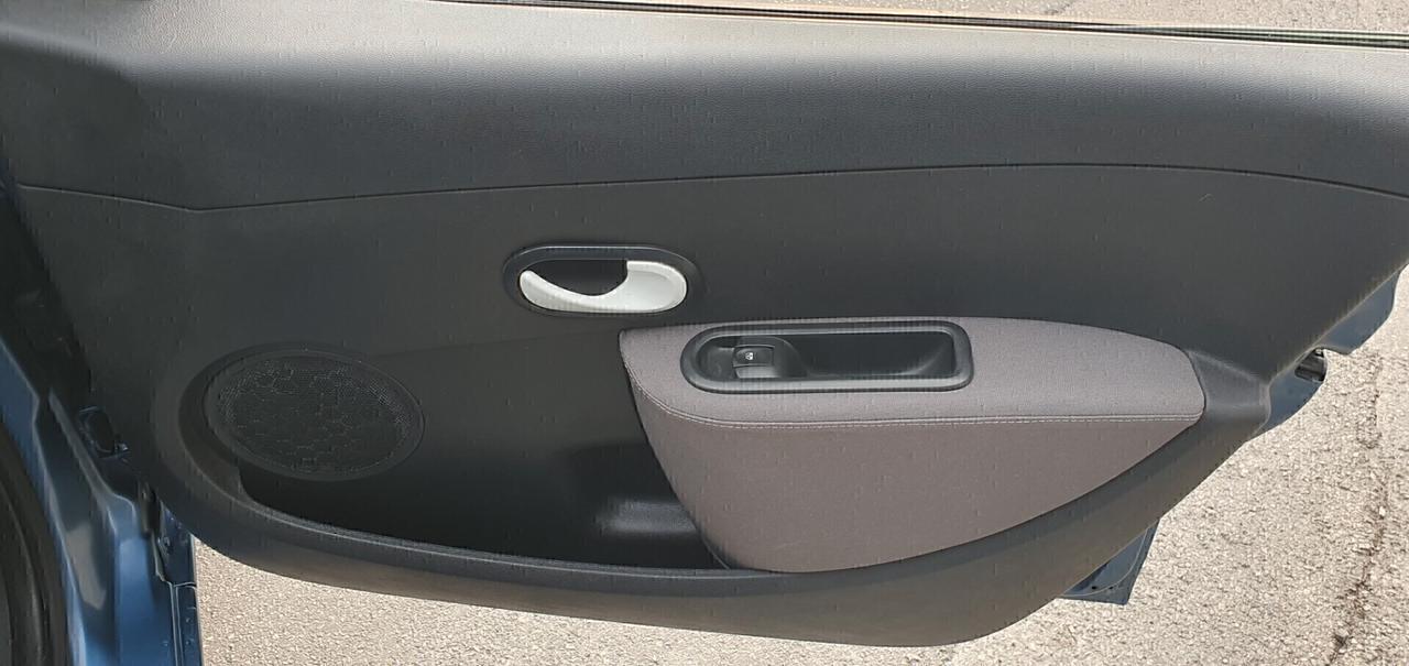 Renault Clio 1.2 16V 5 porte Yahoo!