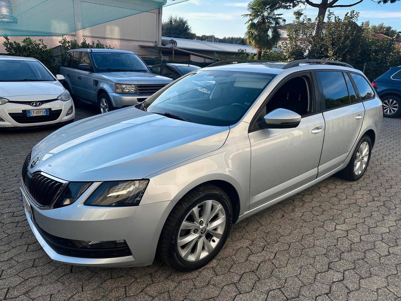 Skoda Octavia 1.6 TDI CR 115 CV DSG Executive*EURO6*NAVI
