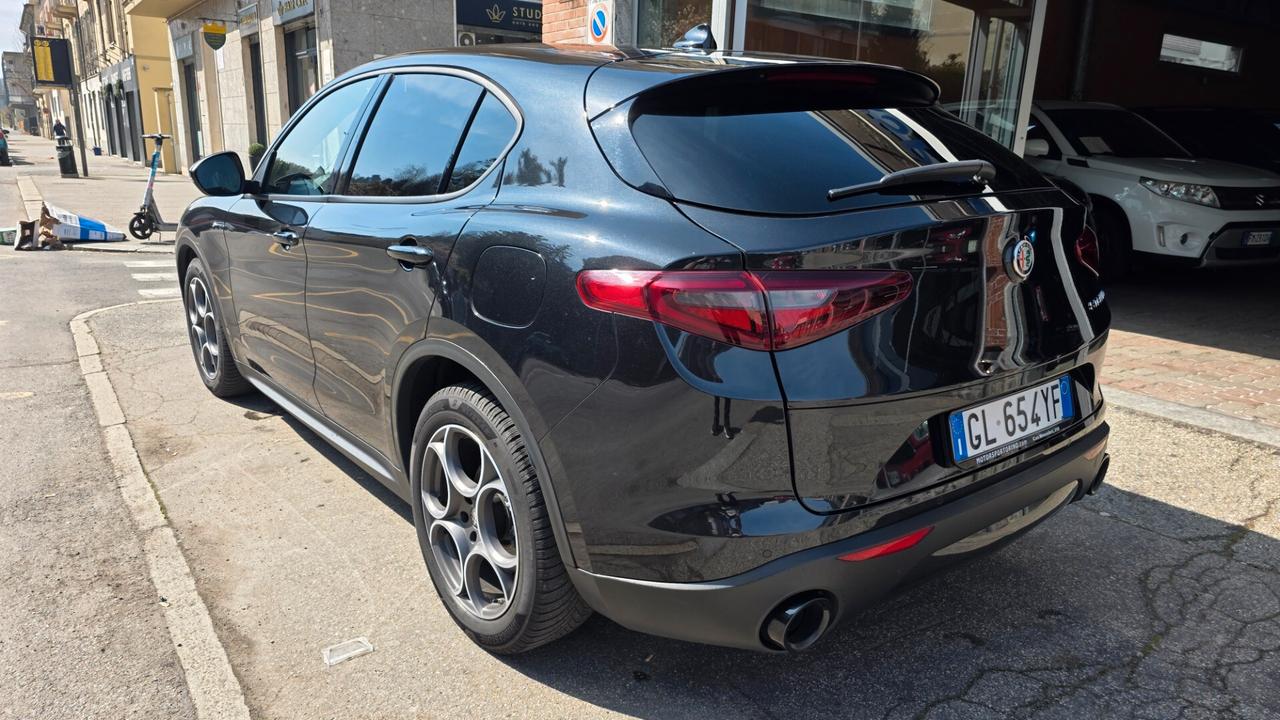 Alfa Romeo Stelvio 2.2 Turbodiesel 160 CV AT8 RWD Sprint