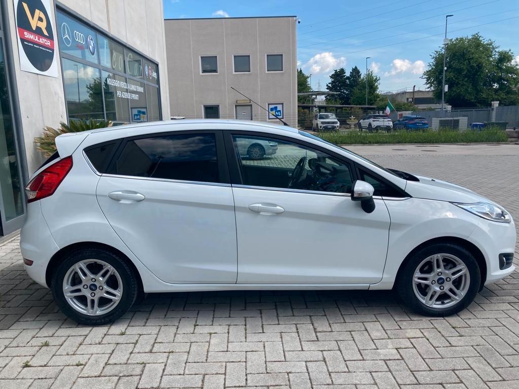 Ford Fiesta 1.5 TDCi 75CV 5 porte Titanium