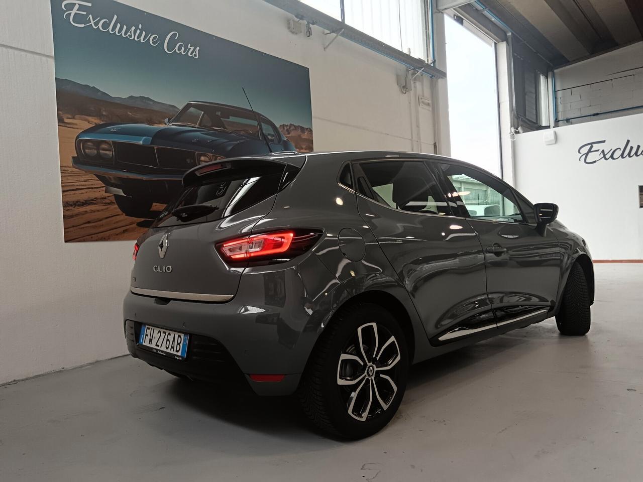 Renault Clio TCe 12V 90 CV GPL 5 porte Moschino Intens PREZZO REALE