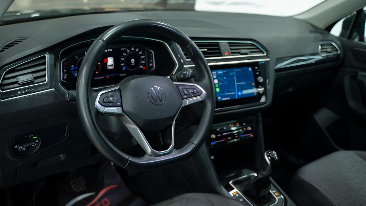 Volkswagen Tiguan 2.0 TDI LIFE 122 CV VIRTUAL CKT PACK LUCI CARPLAY LED FULL OPTIONAL