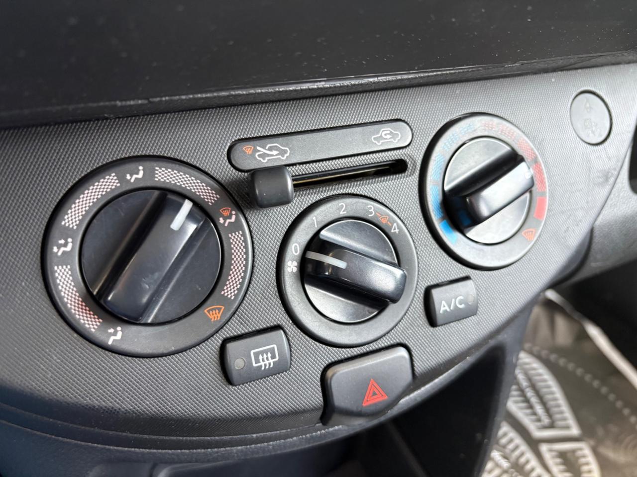 Nissan Note 1.5 dCi 90CV Tekna