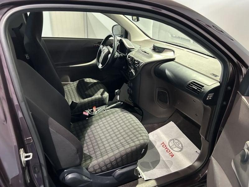 Toyota iQ iQ 1.0 CVT