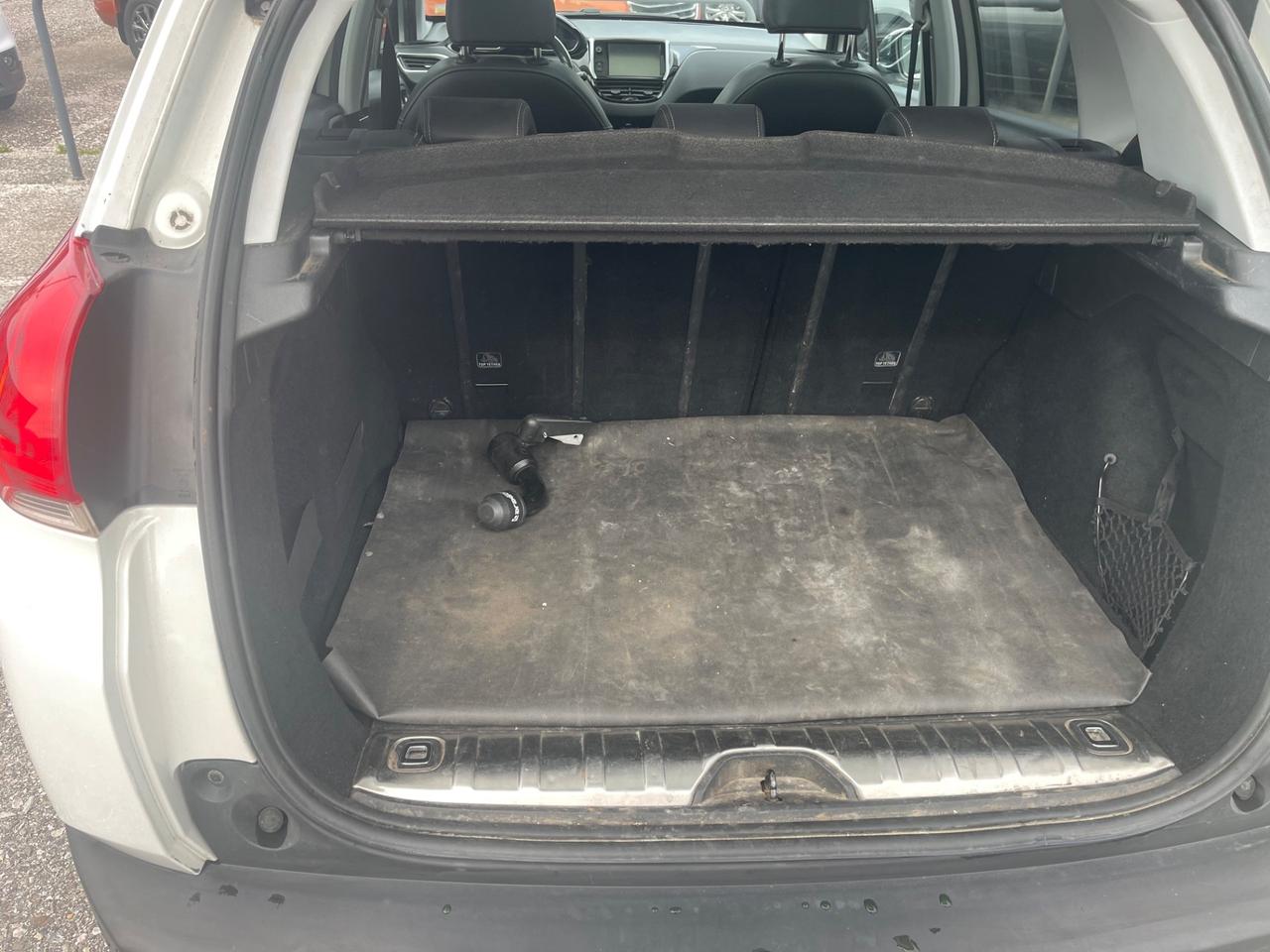 Peugeot 2008 1.6 e-HDi 115 CV Stop&Start Féline
