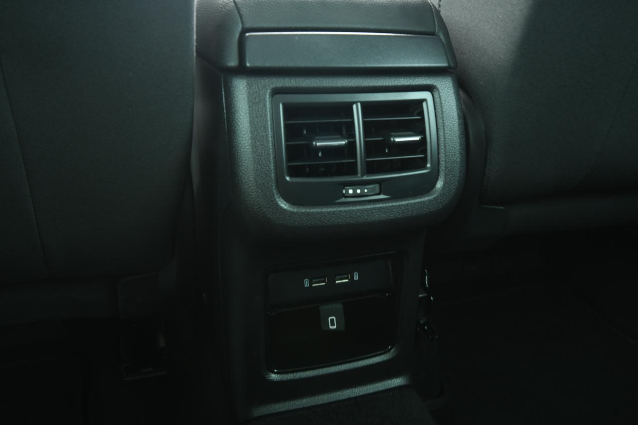 SEAT Ateca 1.6 tdi Business dsg NEOPATENTATI+CAMERA+ACC
