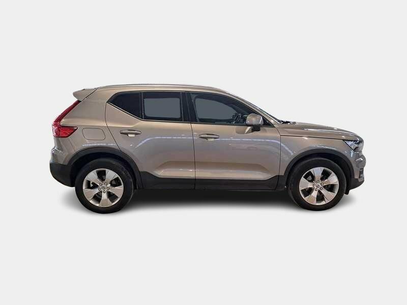 VOLVO XC40 T2 automatico Momentum Pro