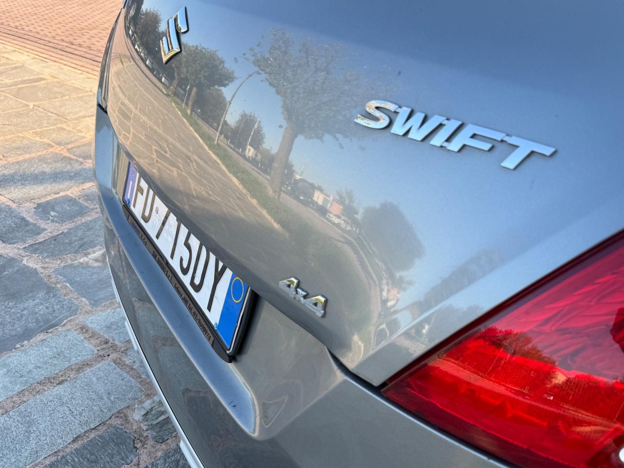 Suzuki Swift 1.2 Dualjet 4WD 5 porte B-Road Bi-Color S&S