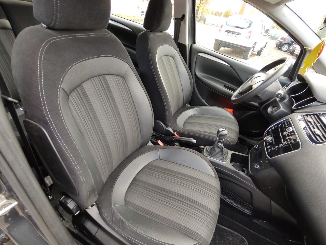 Fiat Punto Evo - EVO, 1.4 M. AIR 16V, 5 PORTE S&S EMOTION, GANCIO TRAINO, CON SOLO 27.000KM, OK NEOPATENTATI, GARANZIA L.12 MESI