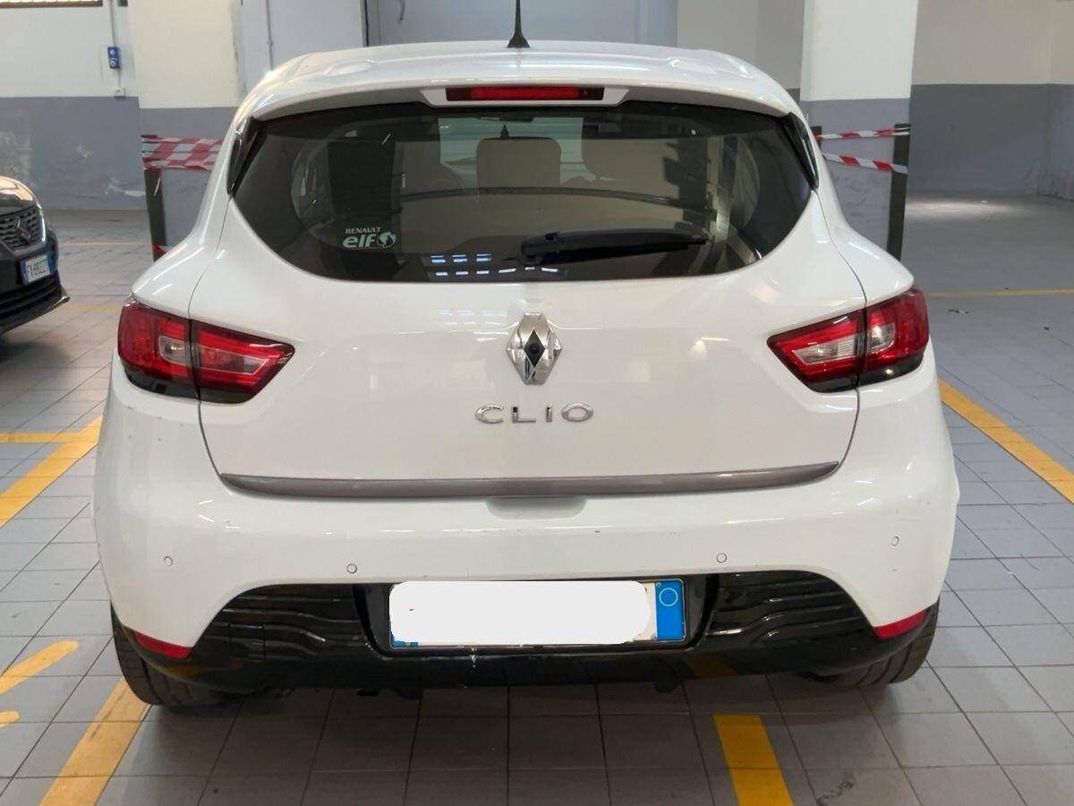 Renault Clio 1.2 75CV 5 porte Costume National