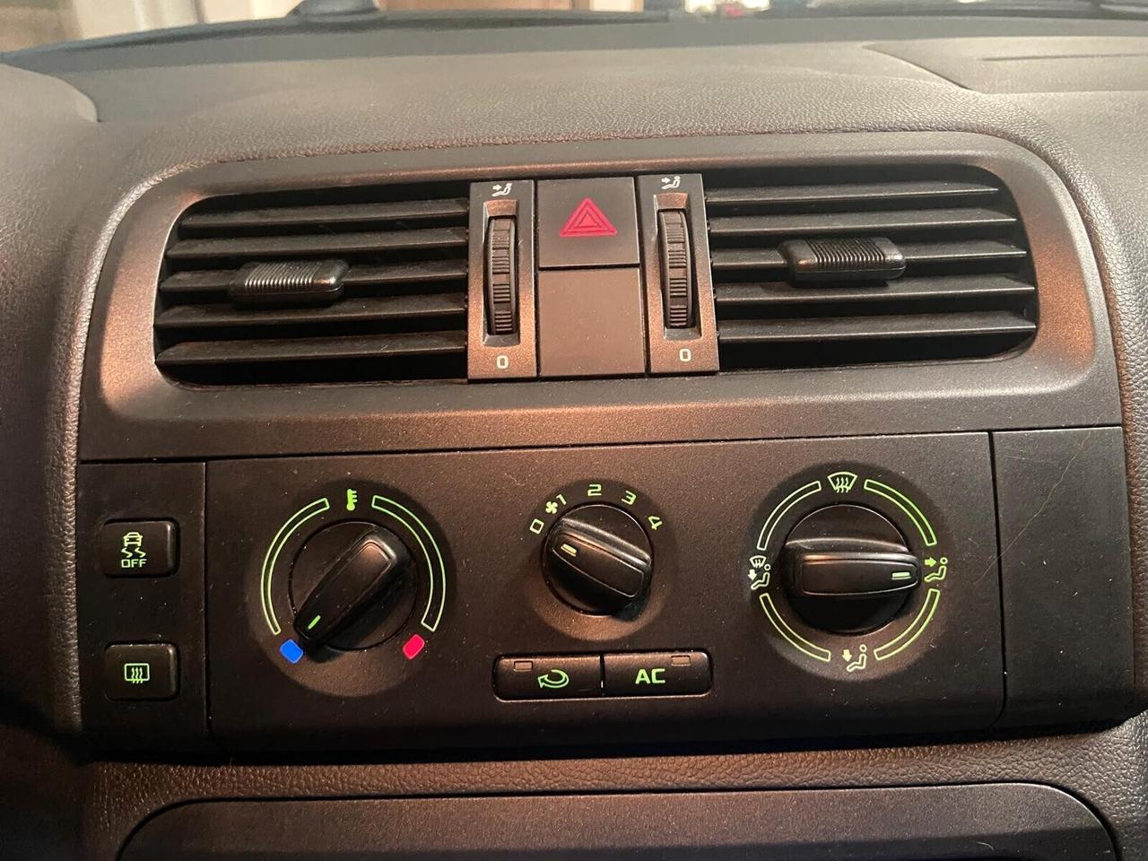 Skoda Roomster 1.2 70CV Style