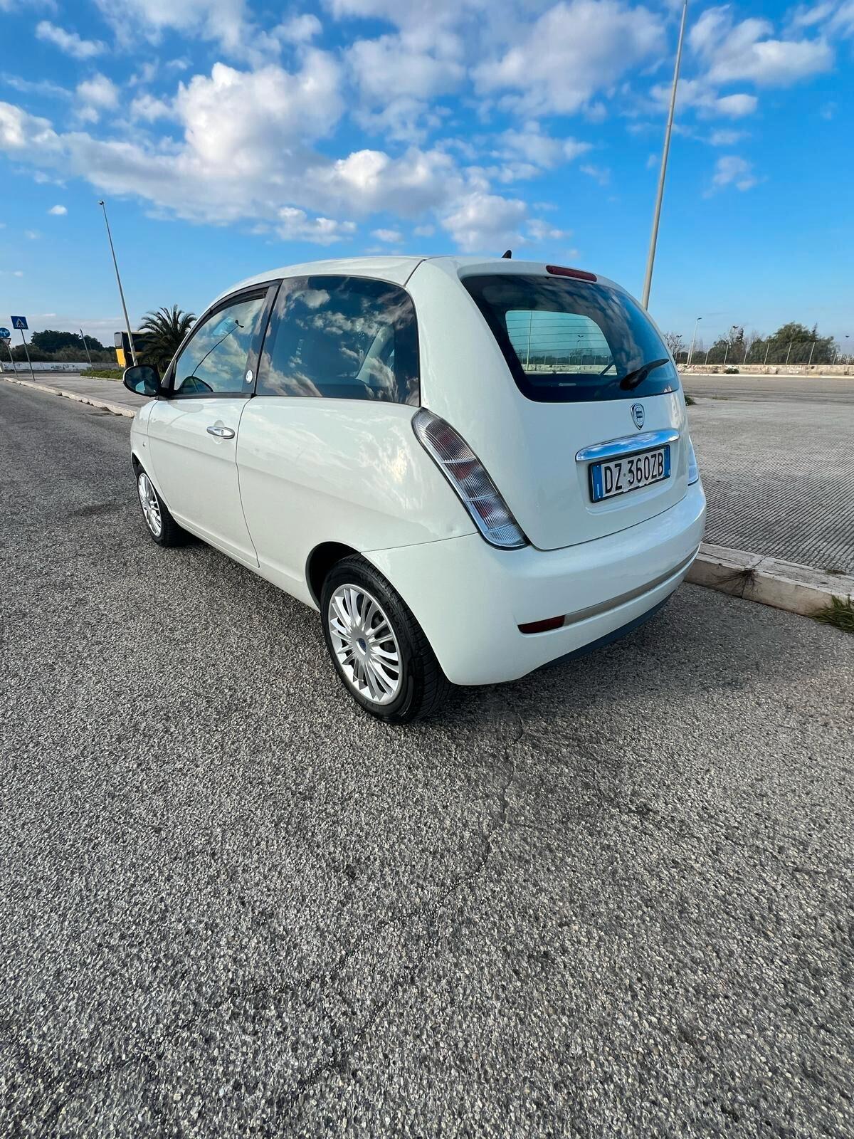 Lancia Ypsilon 1.4 Argento Ecochic GPL 2010