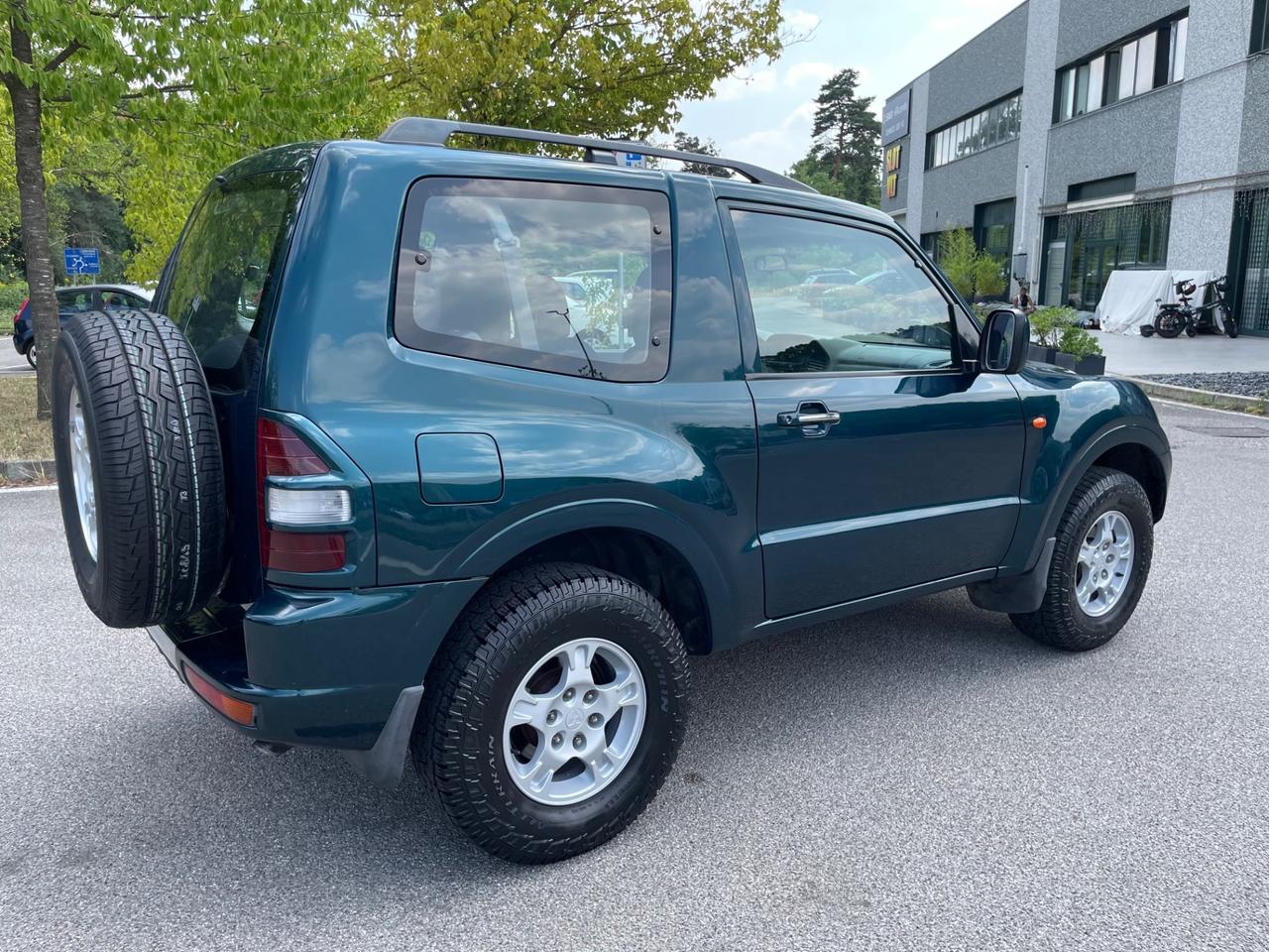 Mitsubishi Pajero 3.2 16V DI-D 3p. GLX ( 4X4 )