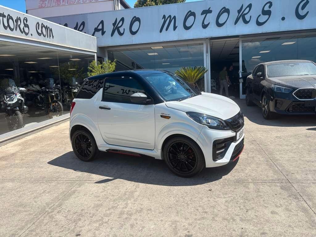 Ligier JS50 Progress Sport 2023 / KM 24.000 Tua a solo 104 Euro al mese
