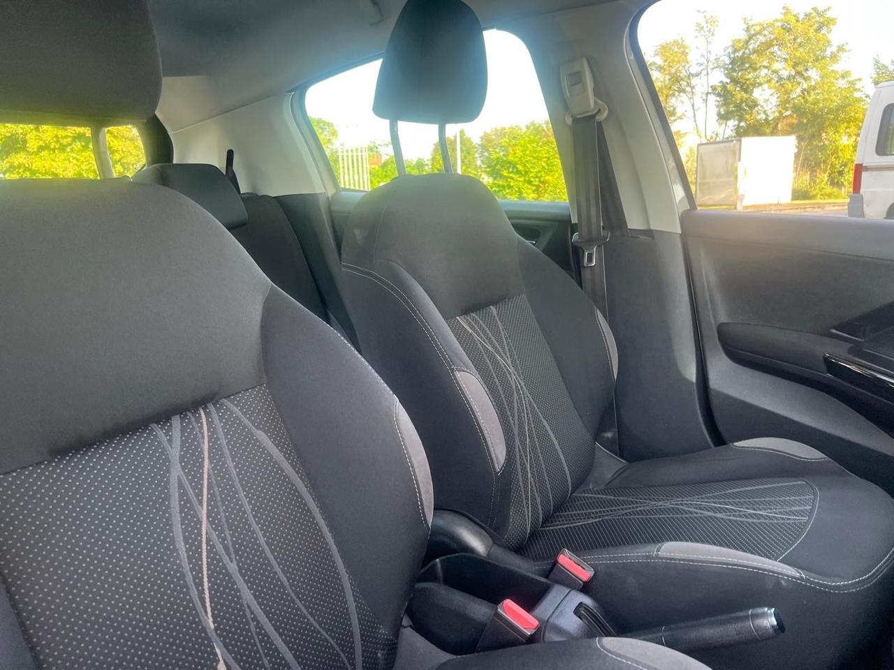 Peugeot 208 1.4 HDi 68 CV 5 porte 122000km