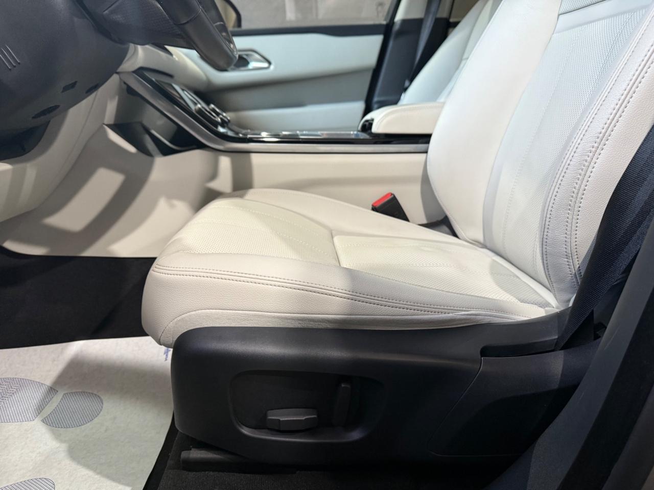 Land Rover Range Velar 2.0 TD4 180 CV R-Dynamic SE