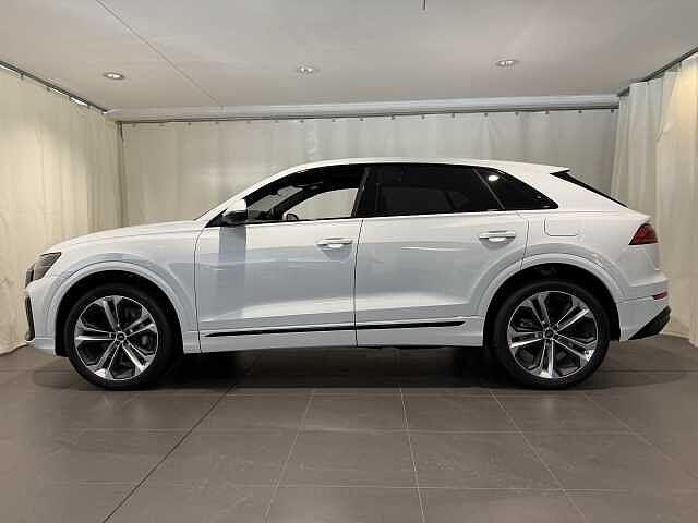 Audi Q8 55 TFSI e quattro tiptronic Sport