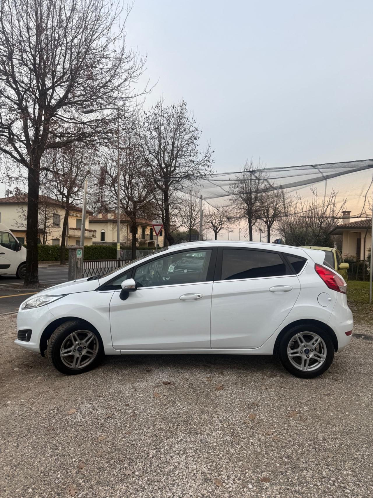 Ford Fiesta 1.4 5p. Bz.- GPL Titanium