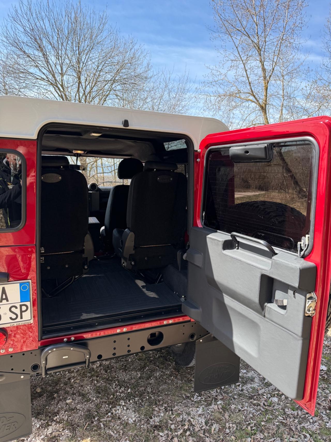 Land Rover Defender 90 2.2 TD4 IBRIDA