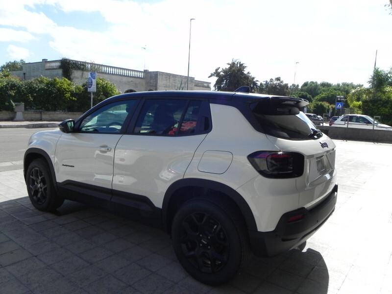 Jeep Avenger 1.2 Turbo 110 CV MHEV DCT BLACK EDITION