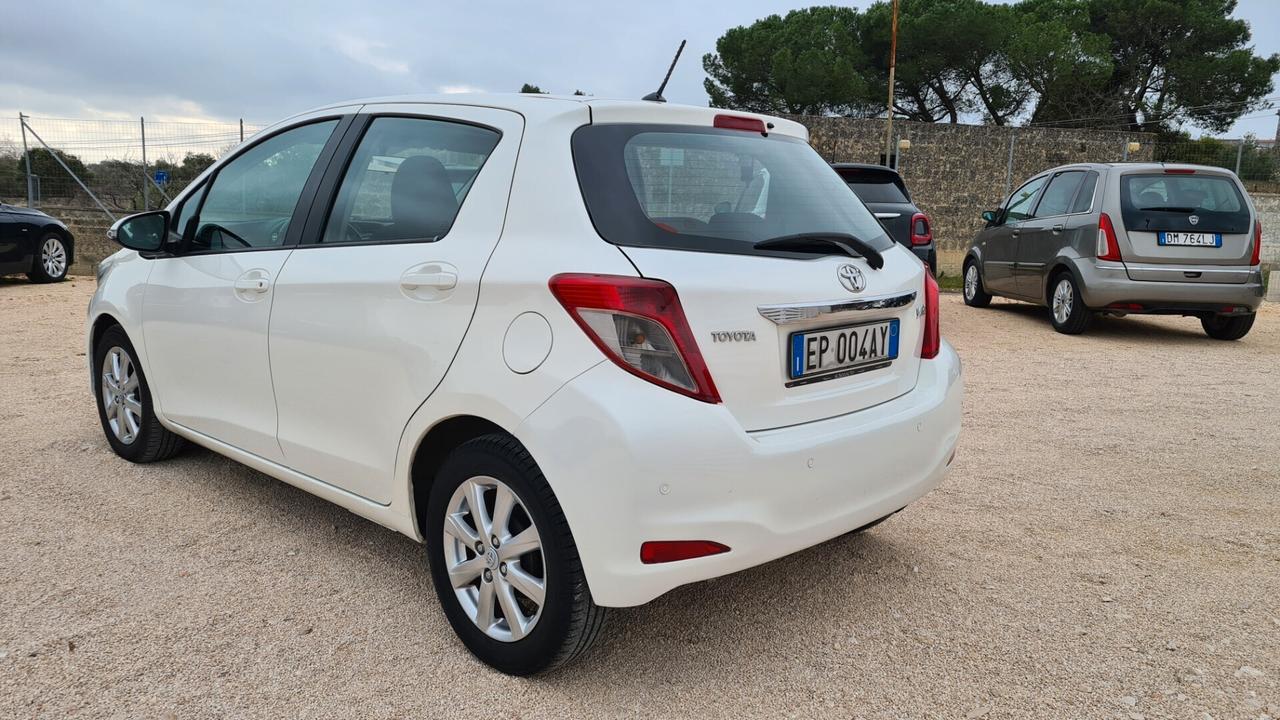 Toyota Yaris 1.4 D4d diesel 90 cv OK NEOPATENTATI PERFETTISSIMA