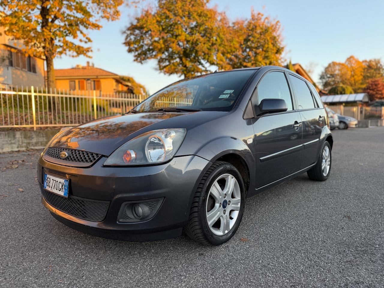 Ford Fiesta 1.2 16V 5p. Ghia Euro 4