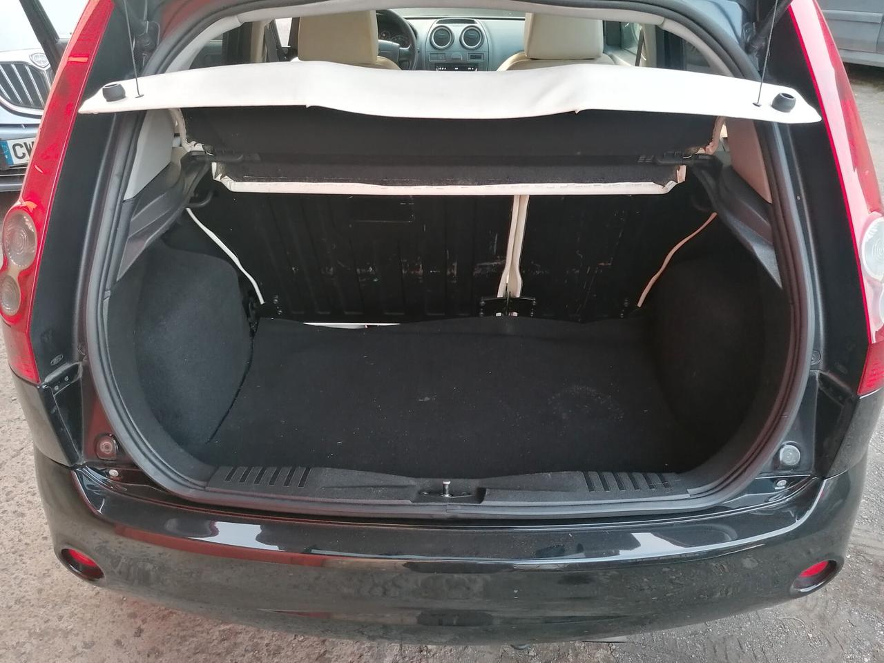 Ford Fiesta 1.4 TDCi 5p. Titanium (unico proprietario)