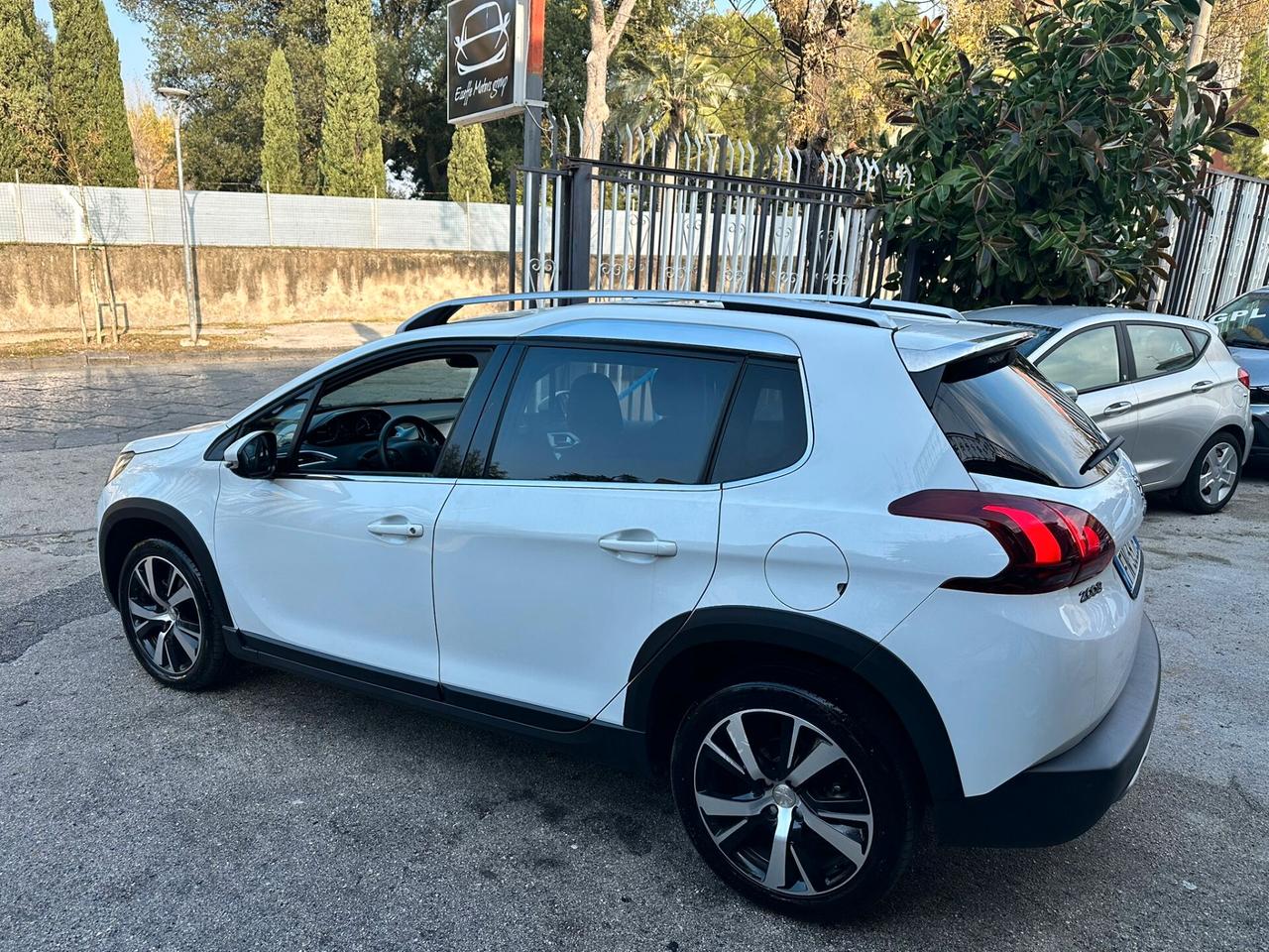 Peugeot 2008 BlueHDi 100 Allure