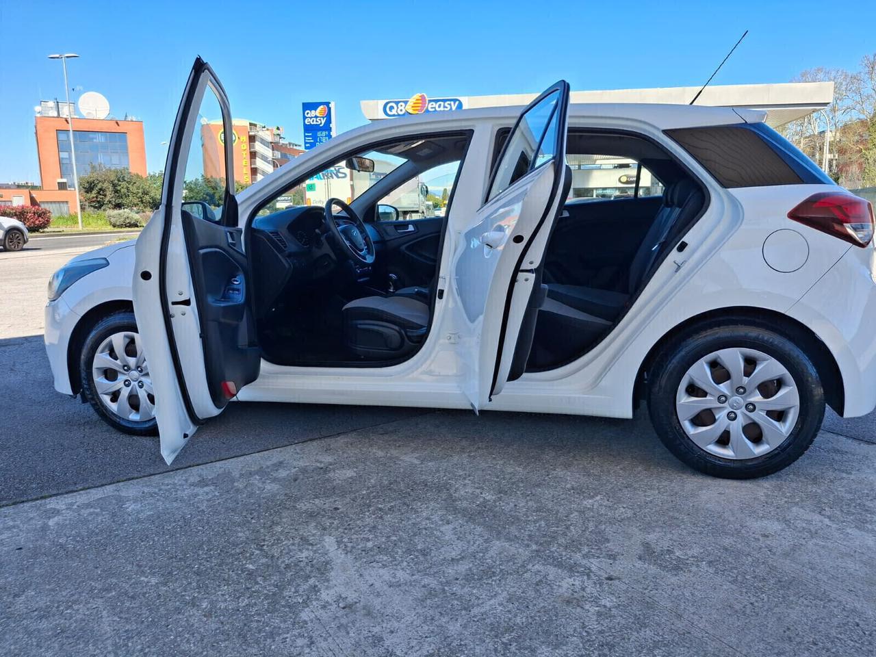 Hyundai i20 1.1 CRDi-*DIESEL EURO 6*NEOPATENTATI*