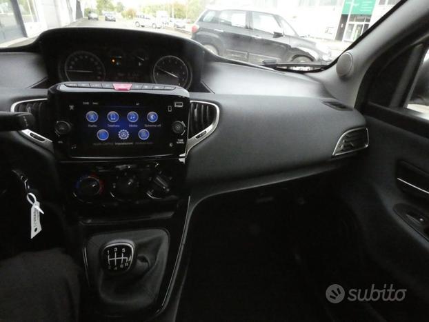 LANCIA Ypsilon 1.0 FireFly 5 porte S&S Hybrid Ec