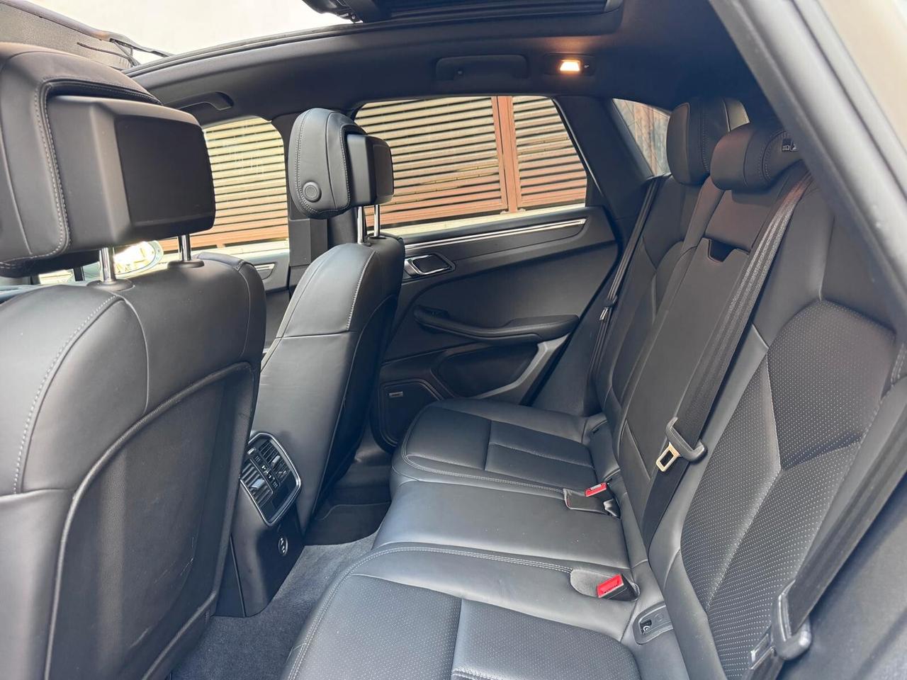 Porsche Macan 2.0 245CV TETTO PASM GESSO