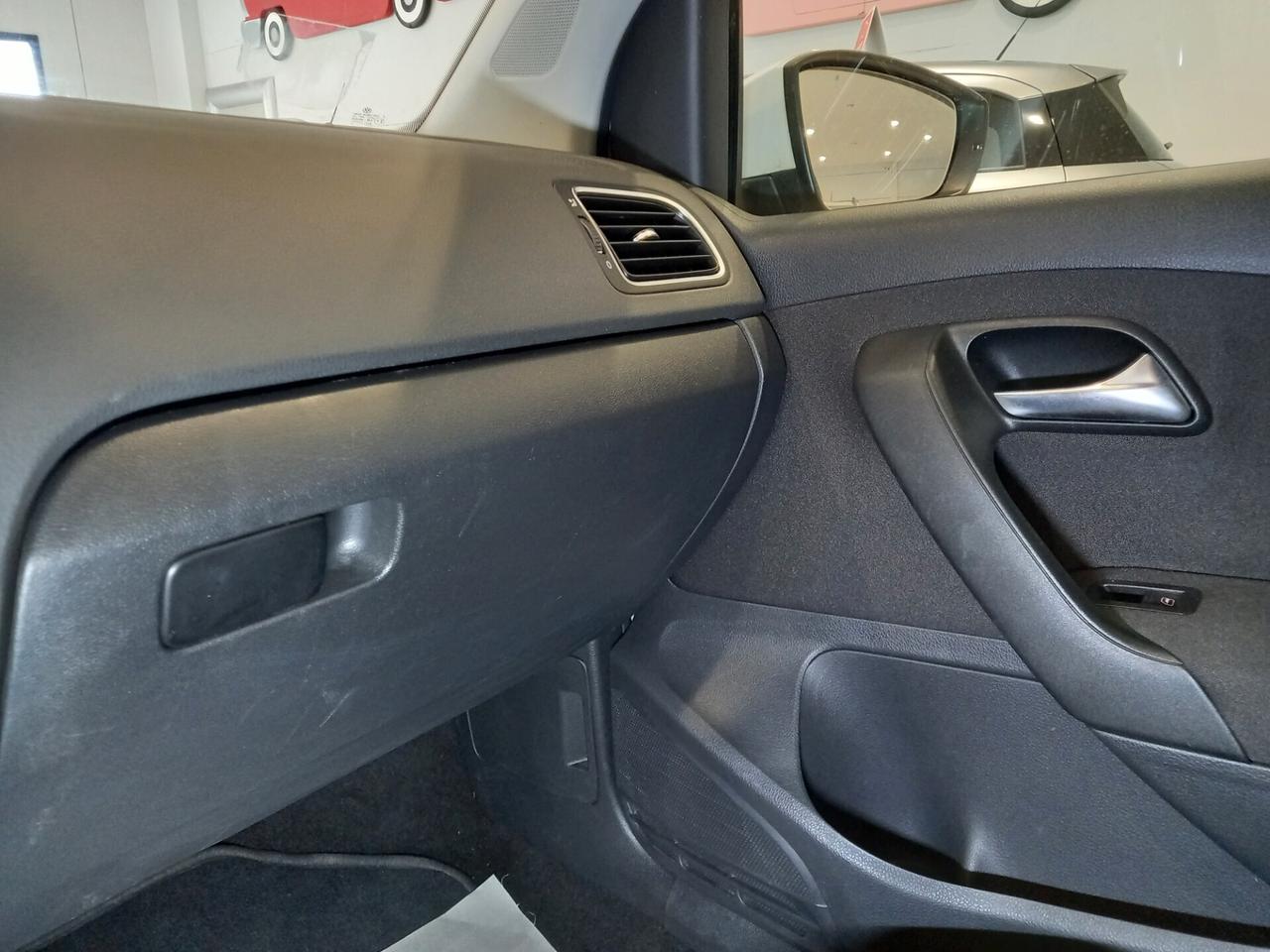 Volkswagen Polo VENDUTA