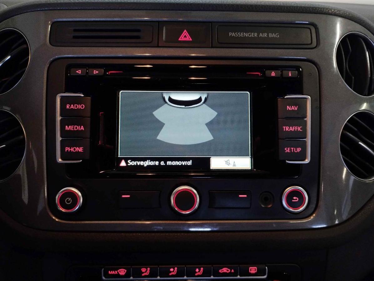 VOLKSWAGEN Tiguan 2.0 TDI 140 CV 4motion DSG Sport & Style - GANCIO TRAINO