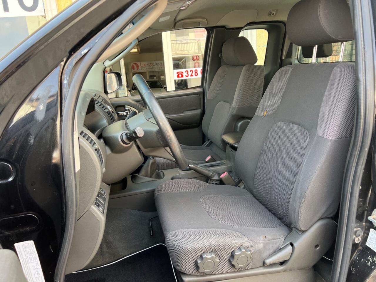 Nissan Navara 2.5 dCi 2 porte King Cab XE