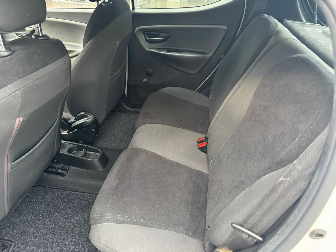 Lancia Ypsilon 1.3 MJT 16V 95 CV 5 porte S&S Silver