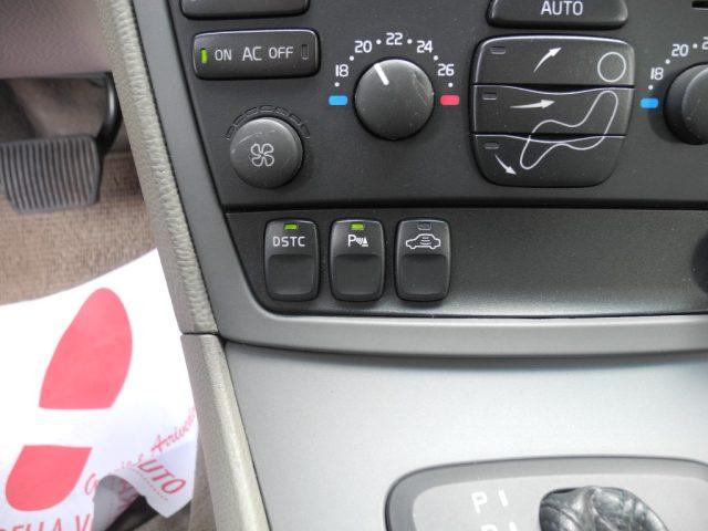 VOLVO XC70 2.4 D5 20v AWD Cross Country autom. - DA VETRINA