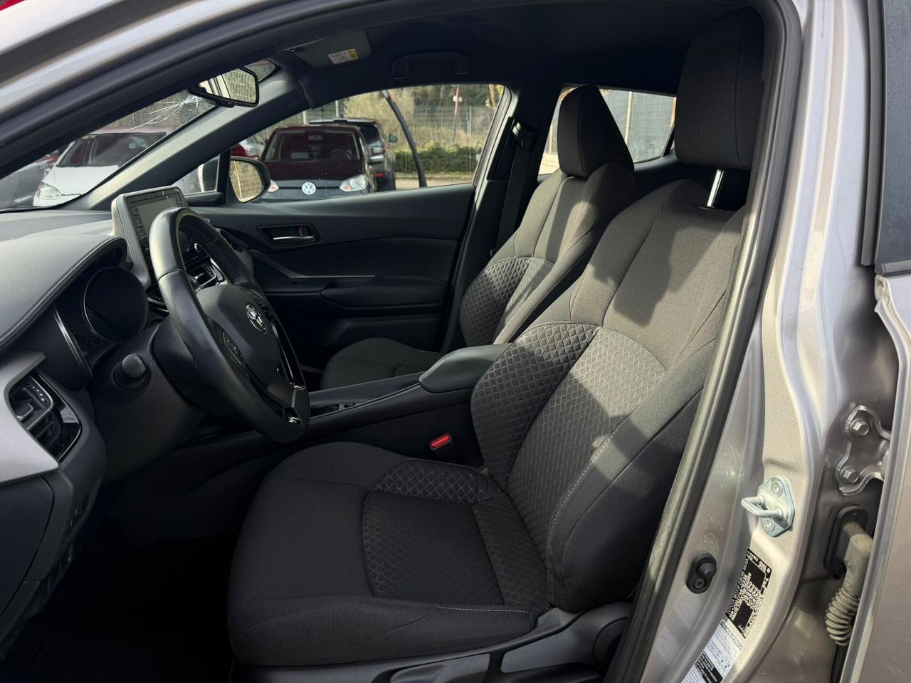 Toyota C-HR 1.8 Hybrid E-CVT Trend