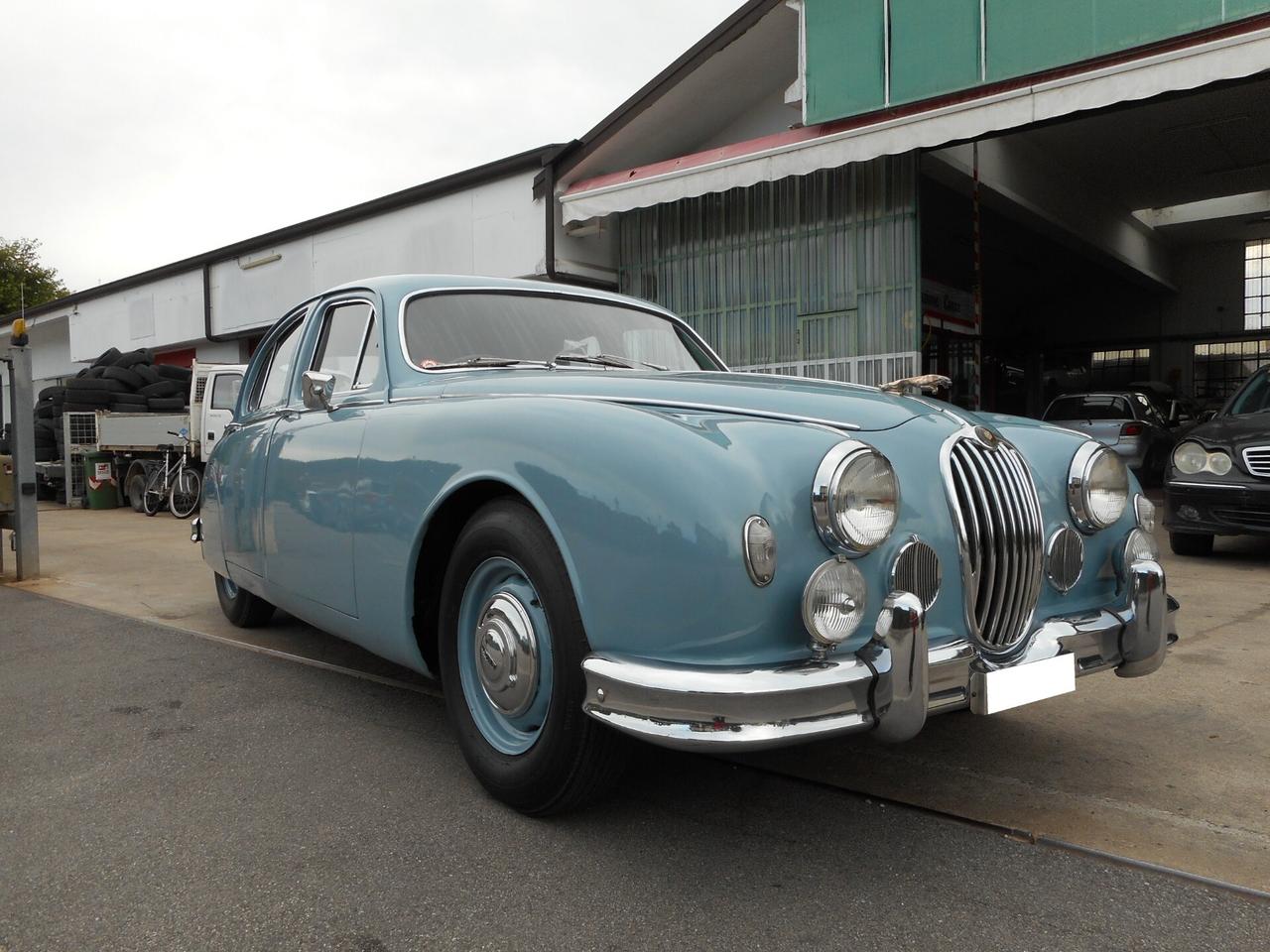 Jaguar MK II