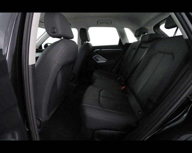 AUDI Q3 35 TDI quattro S tronic Business Advanced