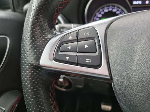 MERCEDES-BENZ A 180 Premium