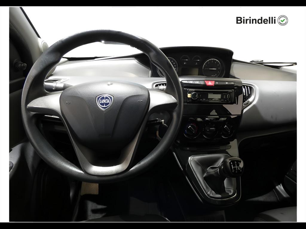 LANCIA Ypsilon 3ª serie - Ypsilon 1.2 69 CV 5 porte Silver