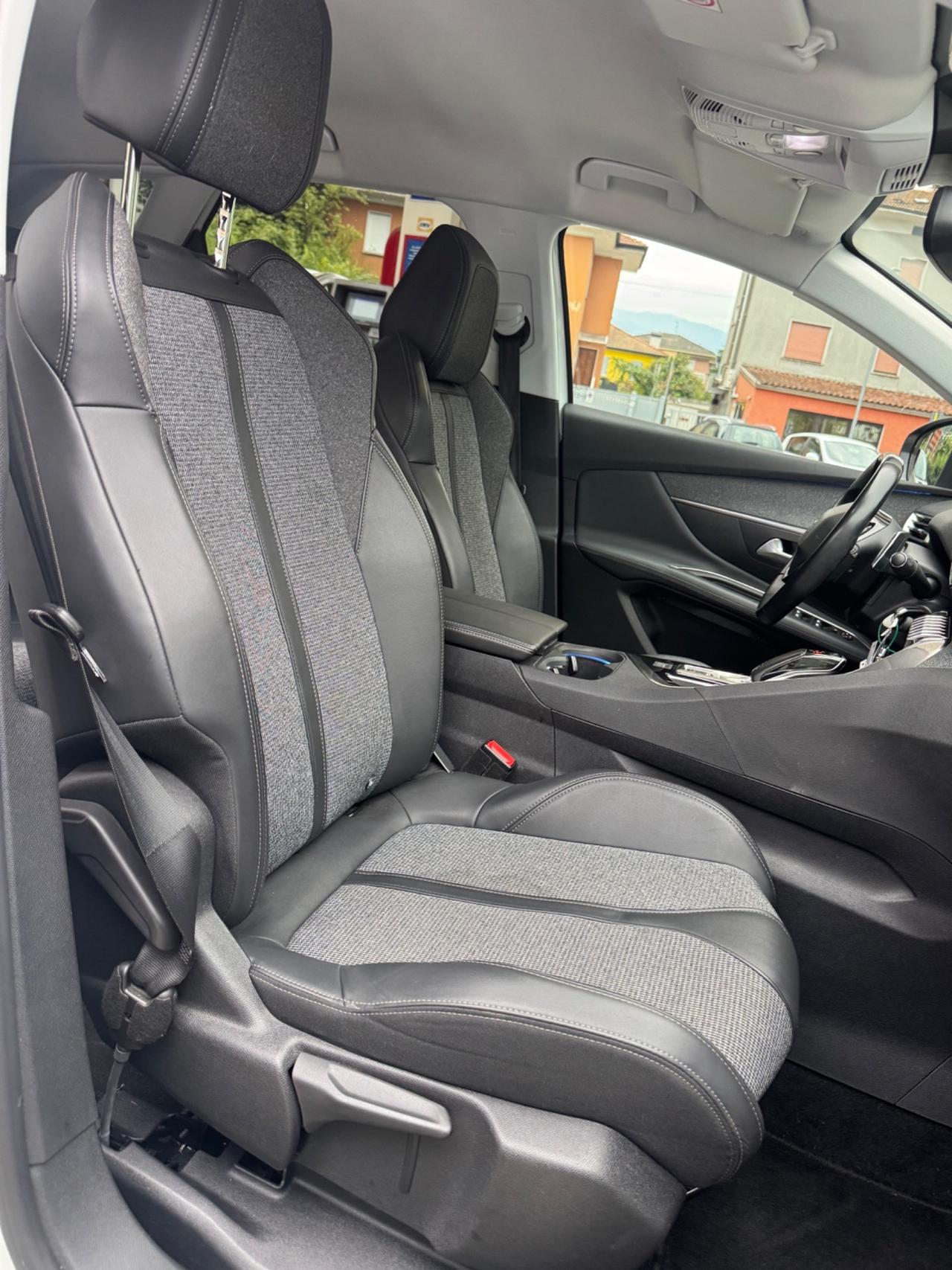 Peugeot 3008 PureTech Turbo 130 S&S EAT8 Allure