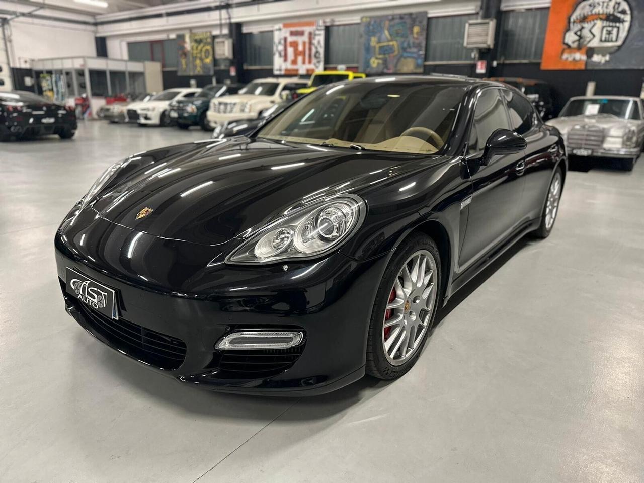 Porsche Panamera 4.8 Turbo full opt