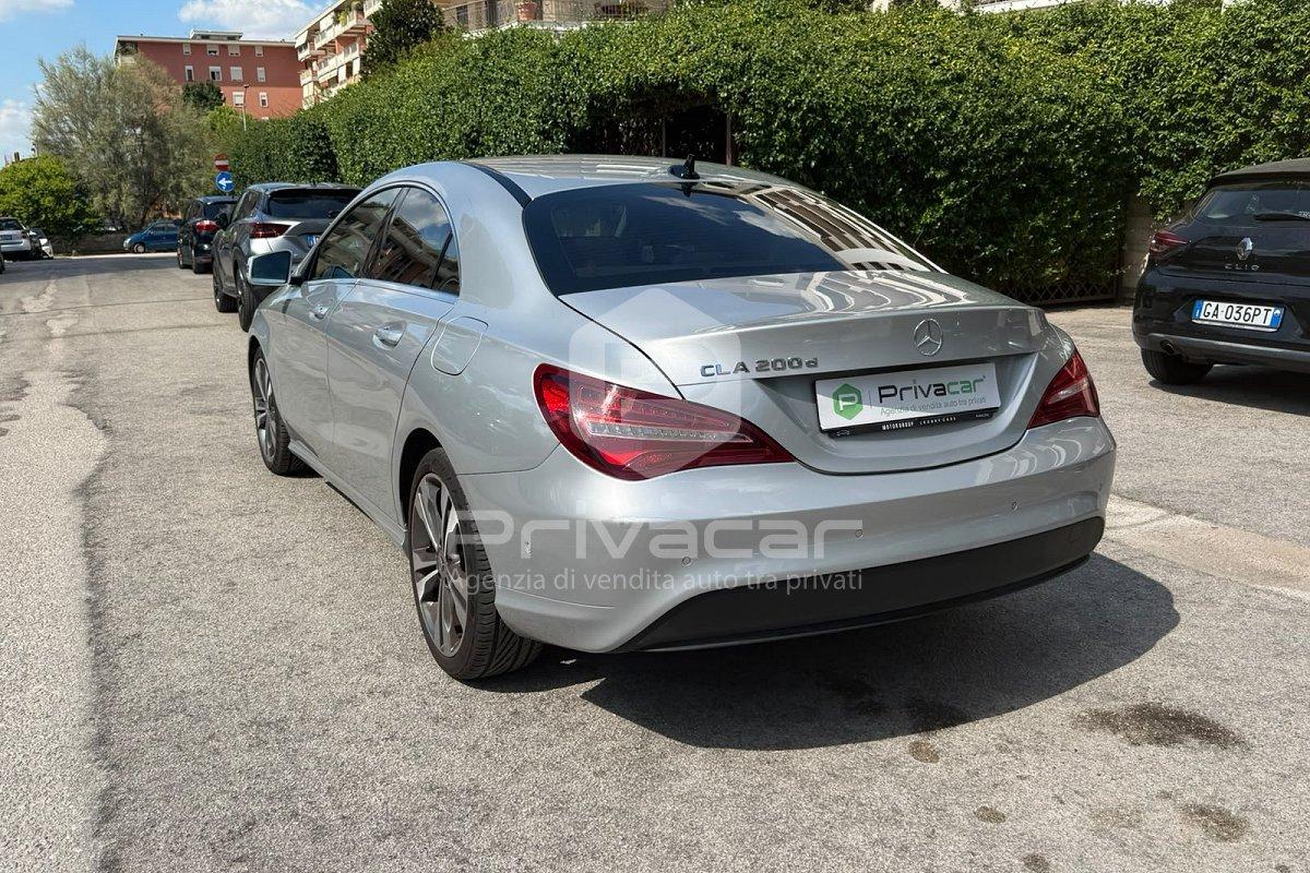 MERCEDES CLA 200 d Automatic Premium