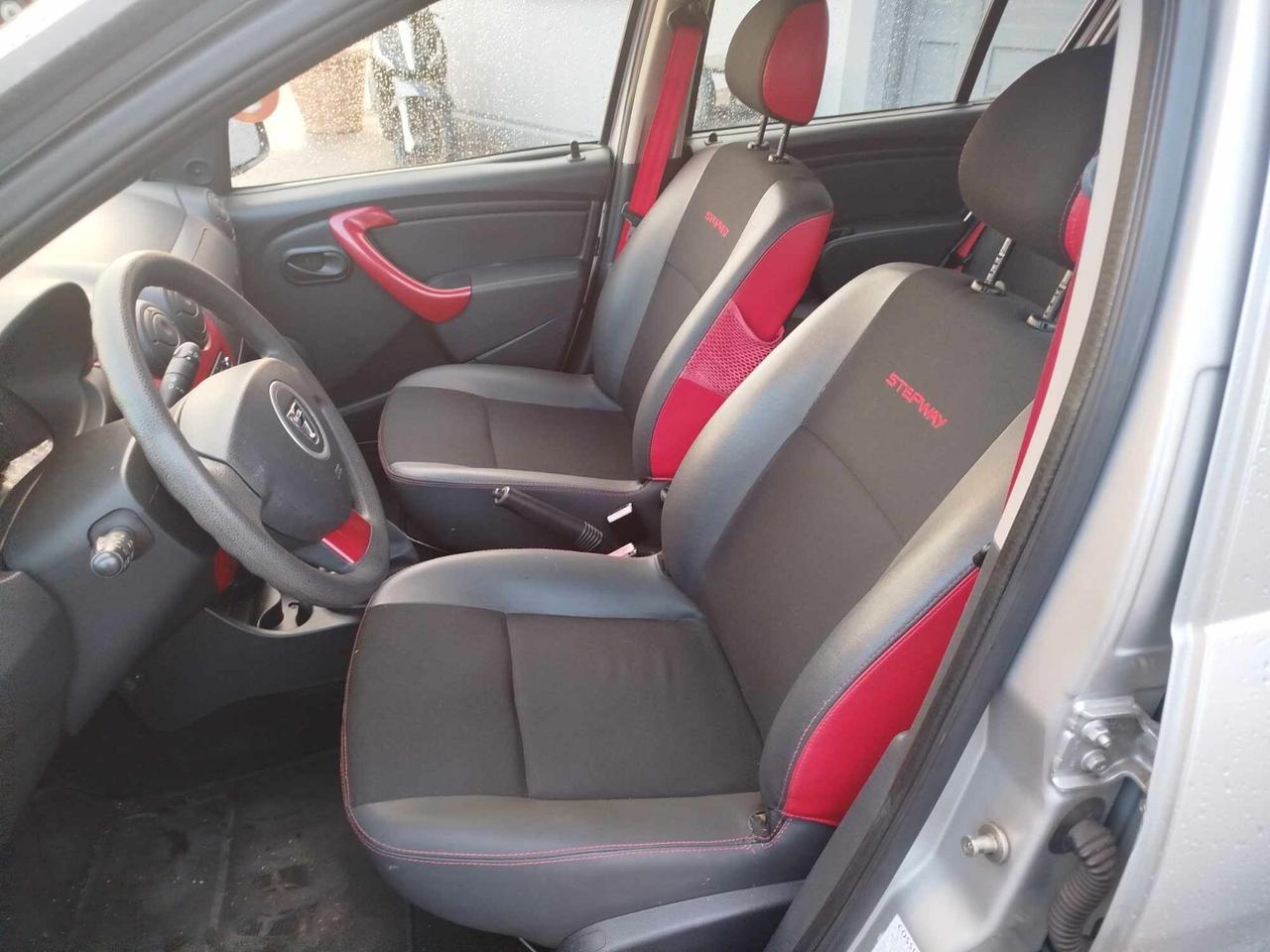 Dacia Sandero 1.5 dCi 75CV Embleme