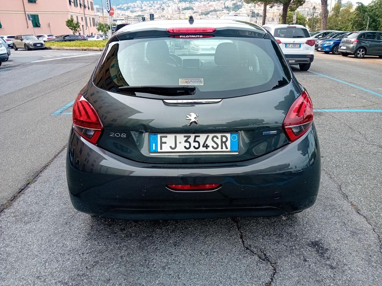 Peugeot 208 PureTech 82 5 porte Allure