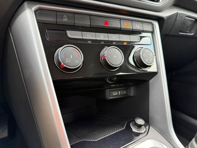 VOLKSWAGEN T-Roc TSI LIFE+NAVI+PARK AUTOMATICO+VIRTUAL+BICOLOR