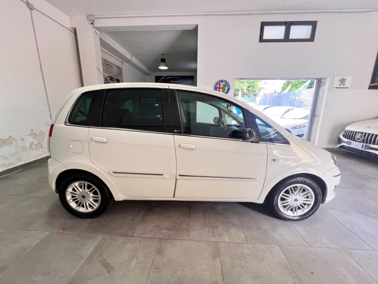 Lancia MUSA 1.4 16V Platinum 2011
