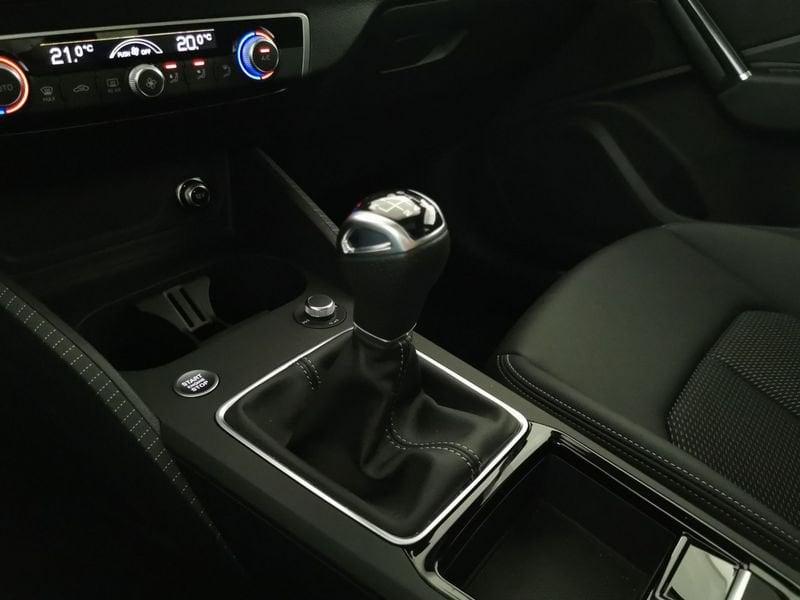 Audi Q2 30 2.0 tdi Identity Black